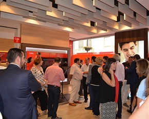Inaugurada oficialmente la nueva oficina Smart Red del Banco Santander en Navalmoral