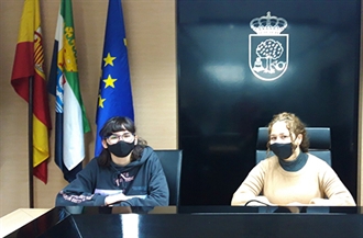 Elena García Quijada y Sabrina Sonia Chamorro Quiroz, ganadoras de los concursos de carteles por el 8M y el 25N