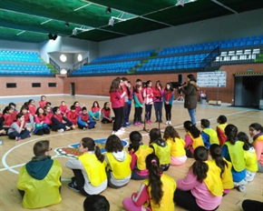 Alumnos de los colegios Sierra de Gredos y Campo Arañuelo llevan a cabo una convivencia educativa