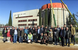 Los alcaldes de la AMAC visitan Zorita para conocer in situ el desmantelamiento de la central nuclear José Cabrera
